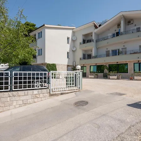 Veliko Brdo Iii Appartement Makarska