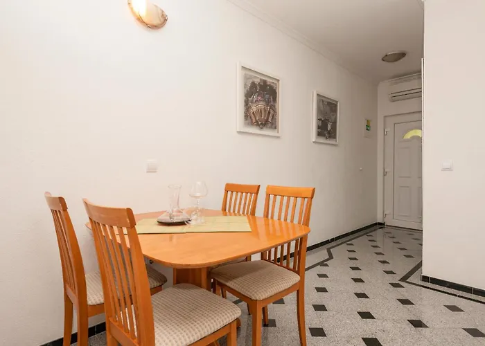 Apartment Veliko Brdo Iii