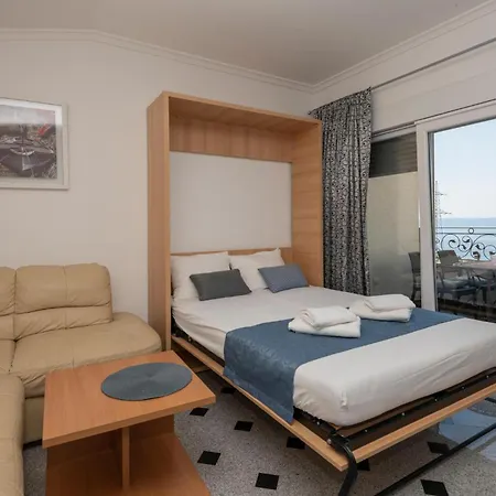 1 Bedroom Stunning In *