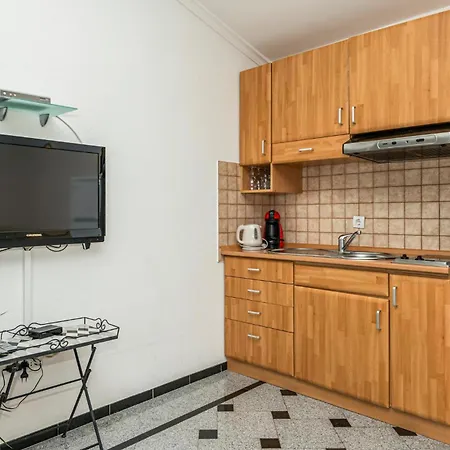 1 Bedroom Stunning In *