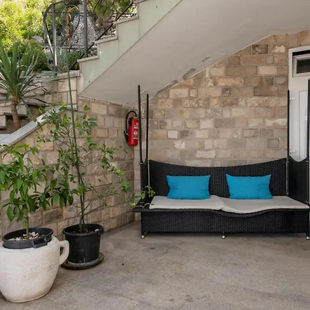 1 Bedroom Stunning In *
