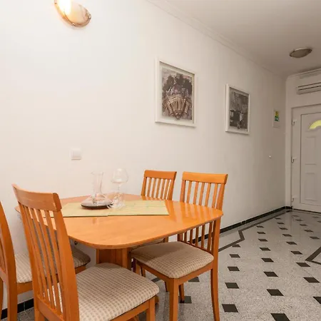 Apartment Veliko Brdo Iii