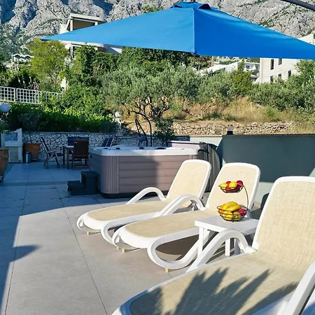 Apartment 1 Bedroom Stunning In