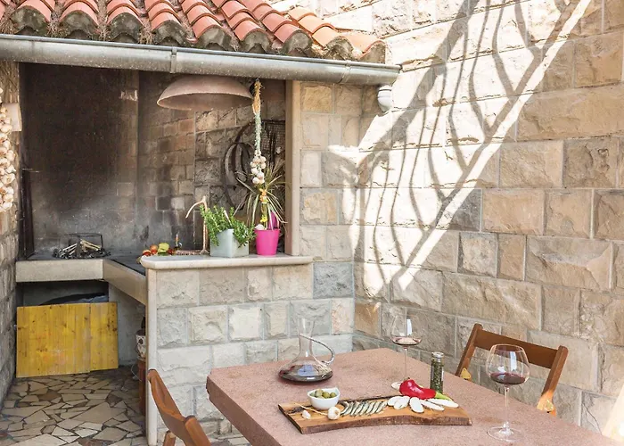 Veliko Brdo Iii * Makarska