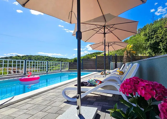 Veliko Brdo Iii * Makarska